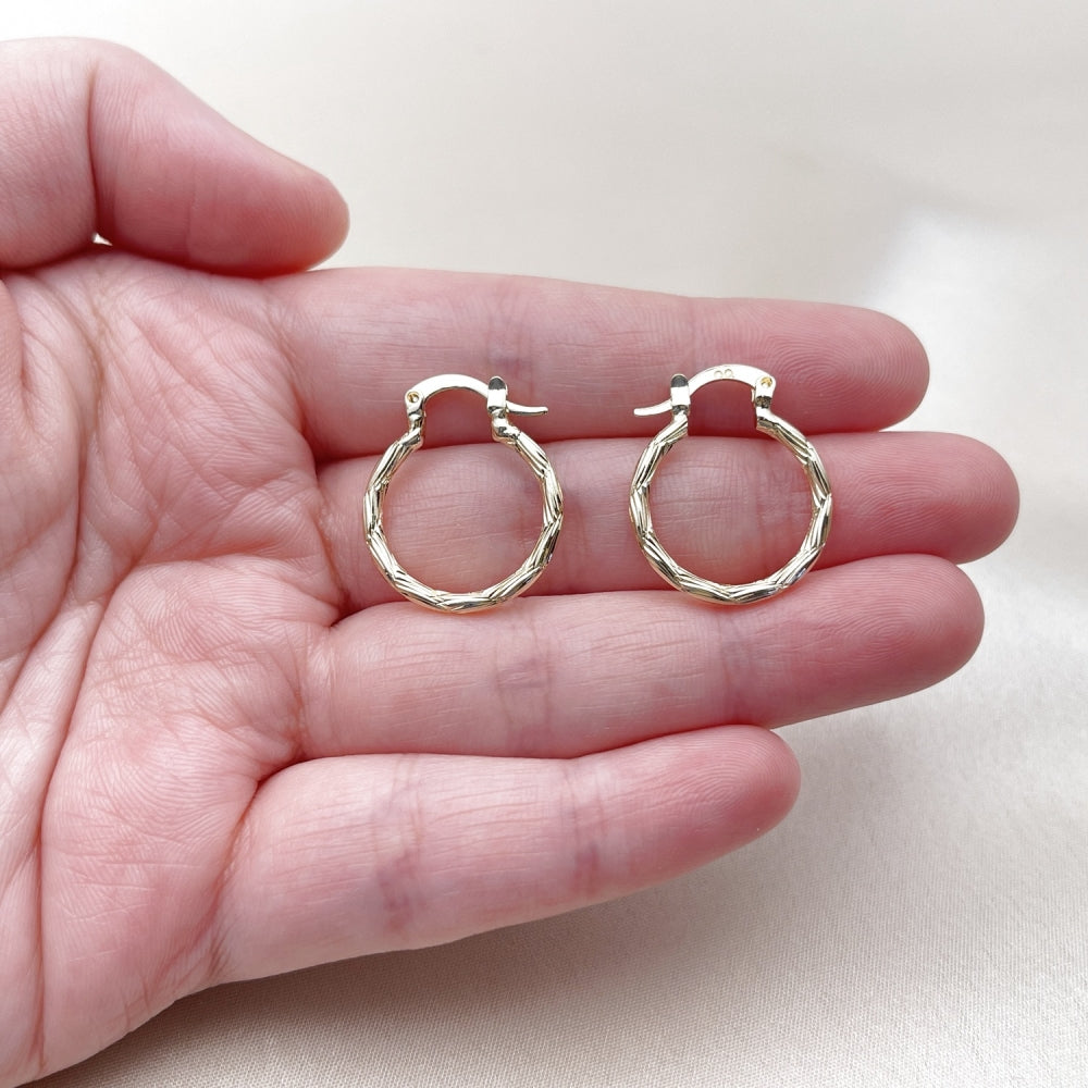 Oro Laminado Small Hoop, Gold Filled Style Diamond Cutting Finish, Golden Finish