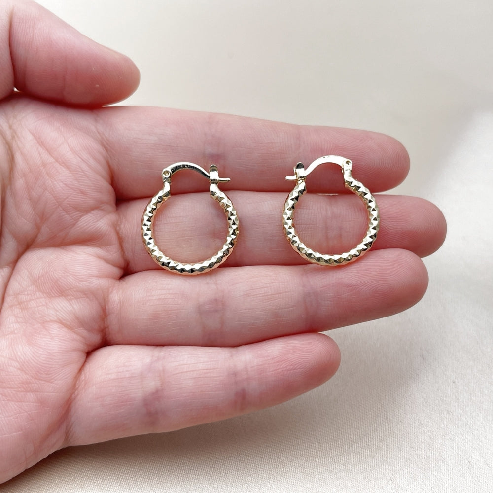 Oro Laminado Small Hoop, Gold Filled Style Diamond Cutting Finish, Golden Finish