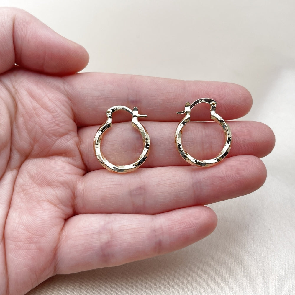 Oro Laminado Small Hoop, Gold Filled Style Twist Design, Diamond Cutting Finish, Golden Finish