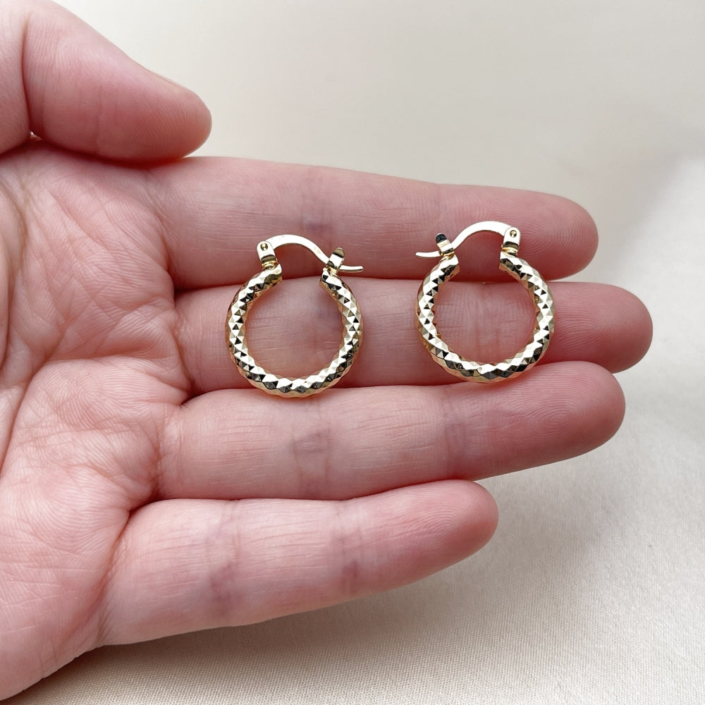 Oro Laminado Small Hoop, Gold Filled Style Diamond Cutting Finish, Golden Finish