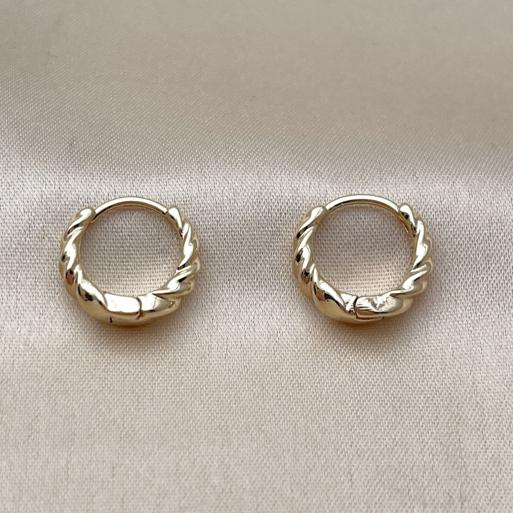 Oro Laminado Huggie Hoop, Gold Filled Style Twist Design, Polished, Golden Finish