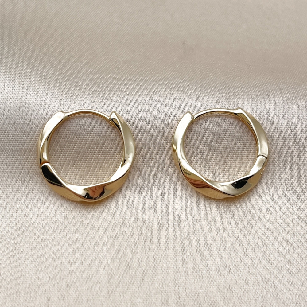 Oro Laminado Huggie Hoop, Gold Filled Style Twist Design, Polished, Golden Finish