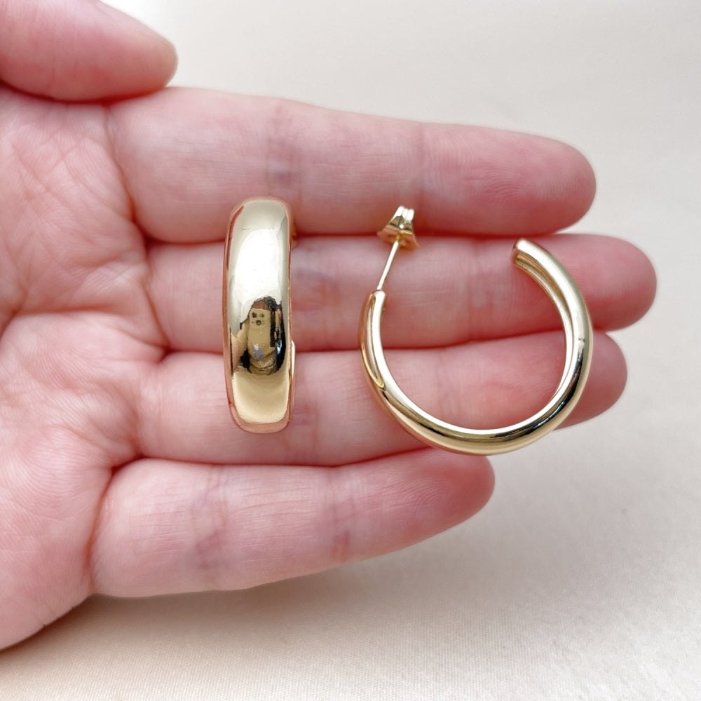 Oro Laminado Medium Hoop, Gold Filled Style Polished, Golden Finish