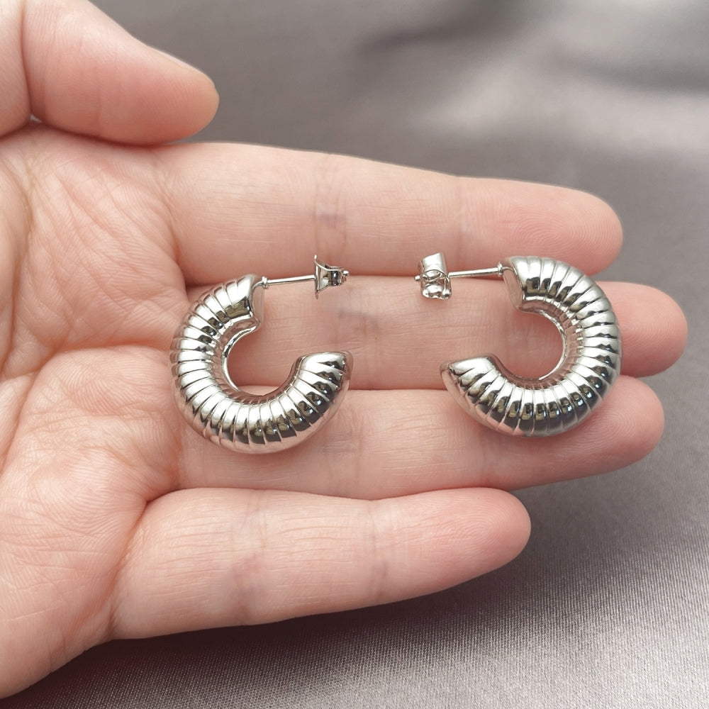 Rhodium Gold Filled Stud Earring, Hollow Design, Diamond Cutting Finish, Rhodium Finish