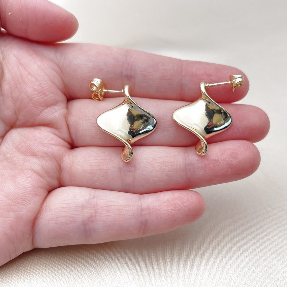 Oro Laminado Stud Earring, Gold Filled Style Twist Design, Polished, Golden Finish