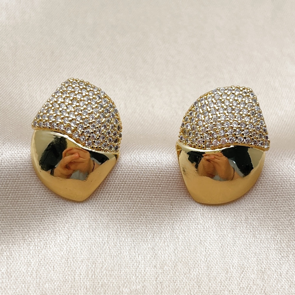 Oro Laminado Stud Earring, Gold Filled Style with White Micro Pave, Polished, Golden Finish