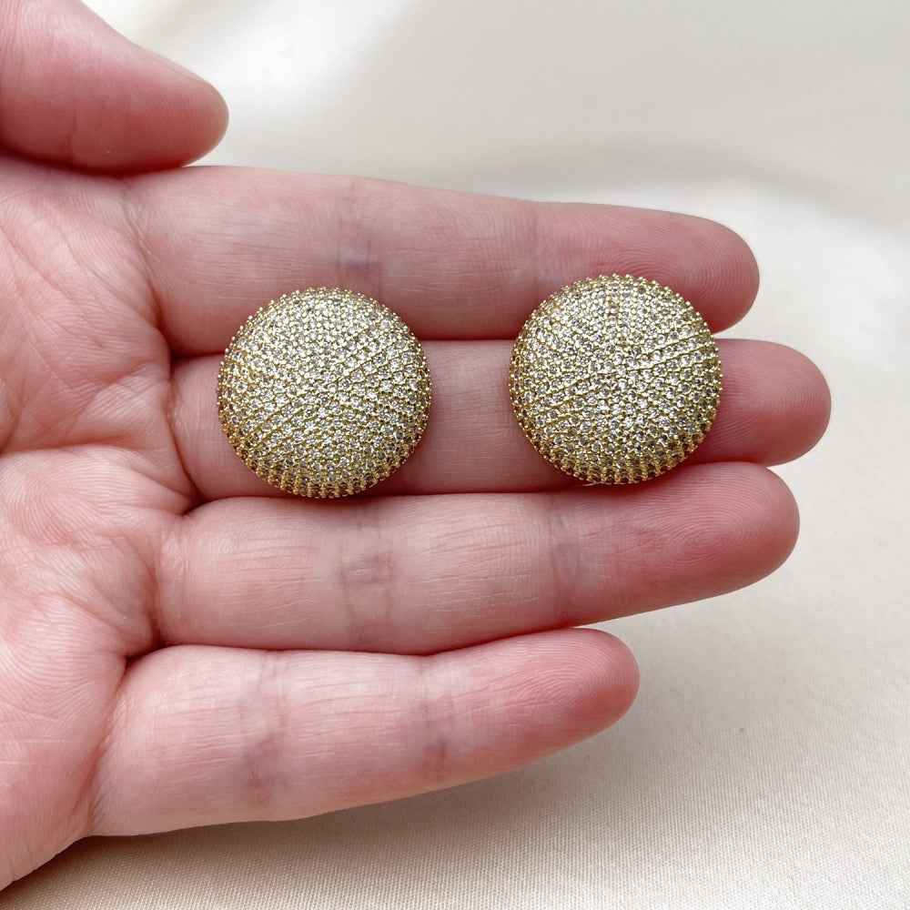 Oro Laminado Stud Earring, Gold Filled Style with White Micro Pave, Polished, Golden Finish