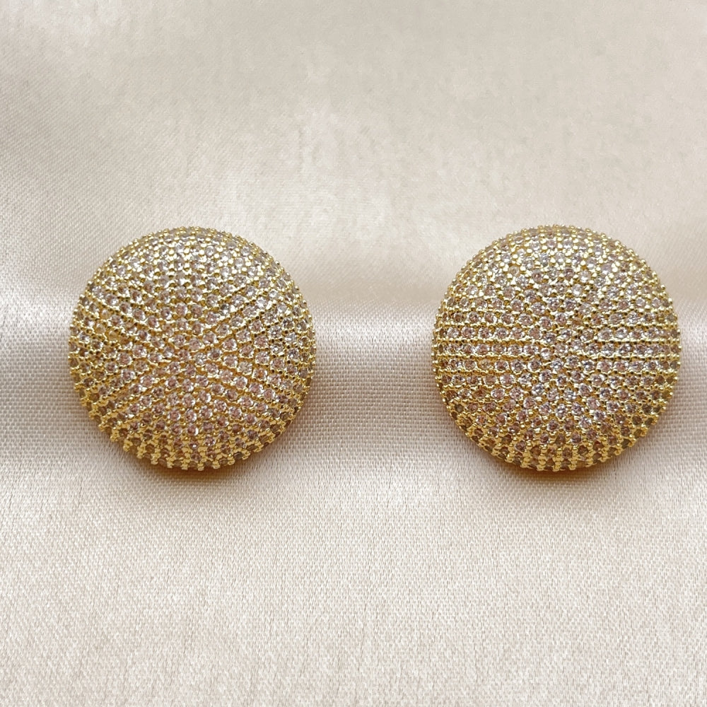 Oro Laminado Stud Earring, Gold Filled Style with White Micro Pave, Polished, Golden Finish
