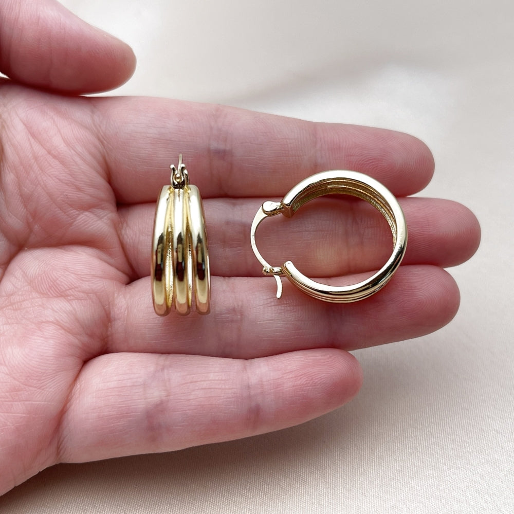 Oro Laminado Small Hoop, Gold Filled Style Polished, Golden Finish