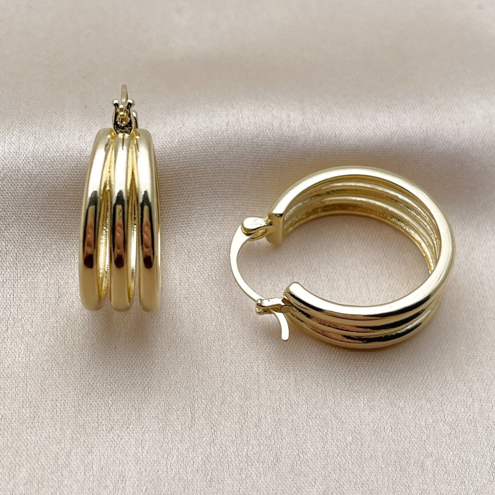 Oro Laminado Small Hoop, Gold Filled Style Polished, Golden Finish