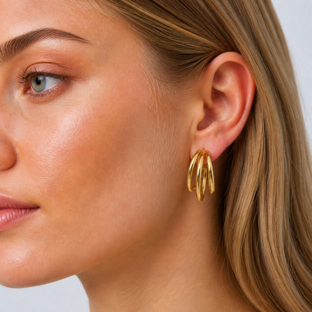 Oro Laminado Small Hoop, Gold Filled Style Polished, Golden Finish