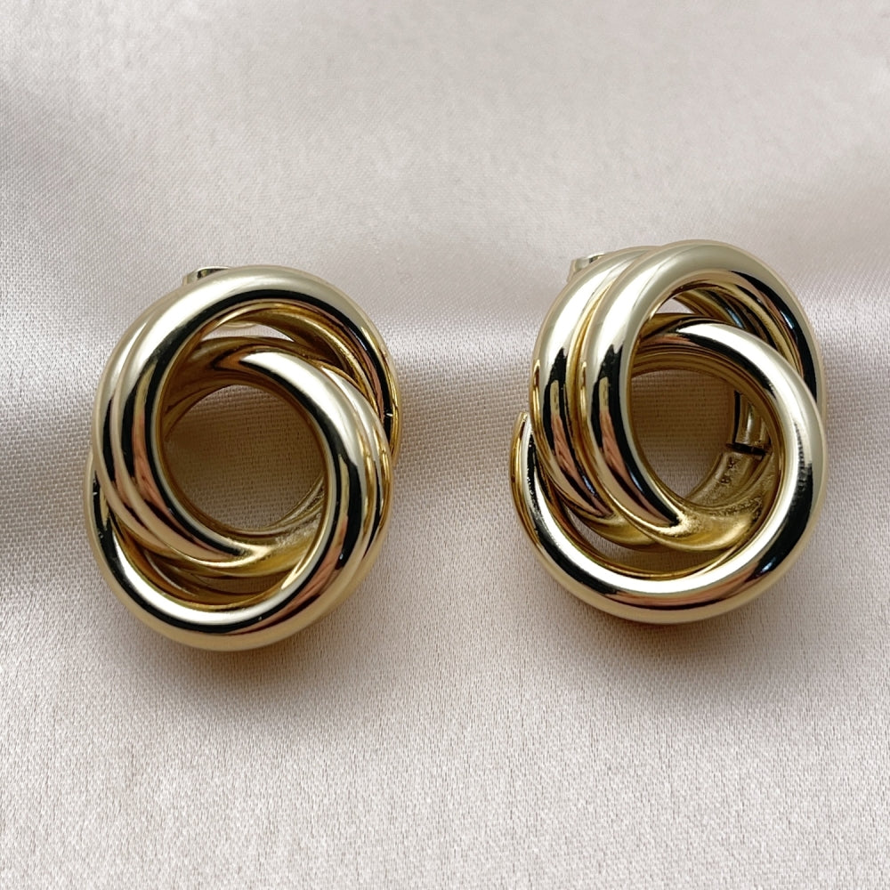 Oro Laminado Stud Earring, Gold Filled Style Hollow Design, Polished, Golden Finish