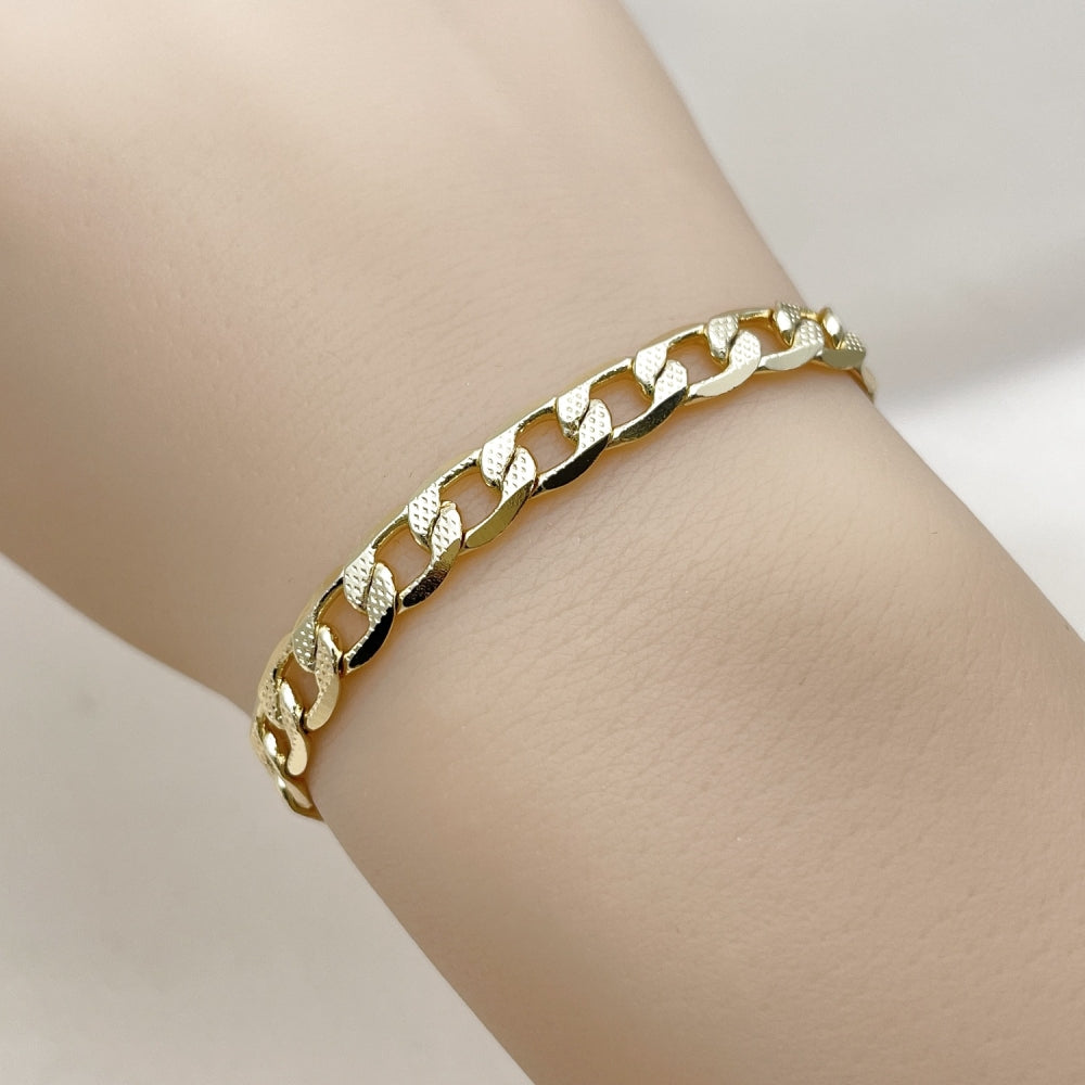 Oro Laminado Basic Bracelet, Gold Filled Style Curb Design, Diamond Cutting Finish, Golden Finish