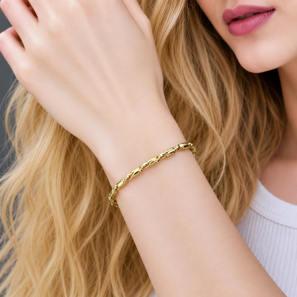 Oro Laminado Basic Bracelet, Gold Filled Style Paperclip Design, Polished, Golden Finish