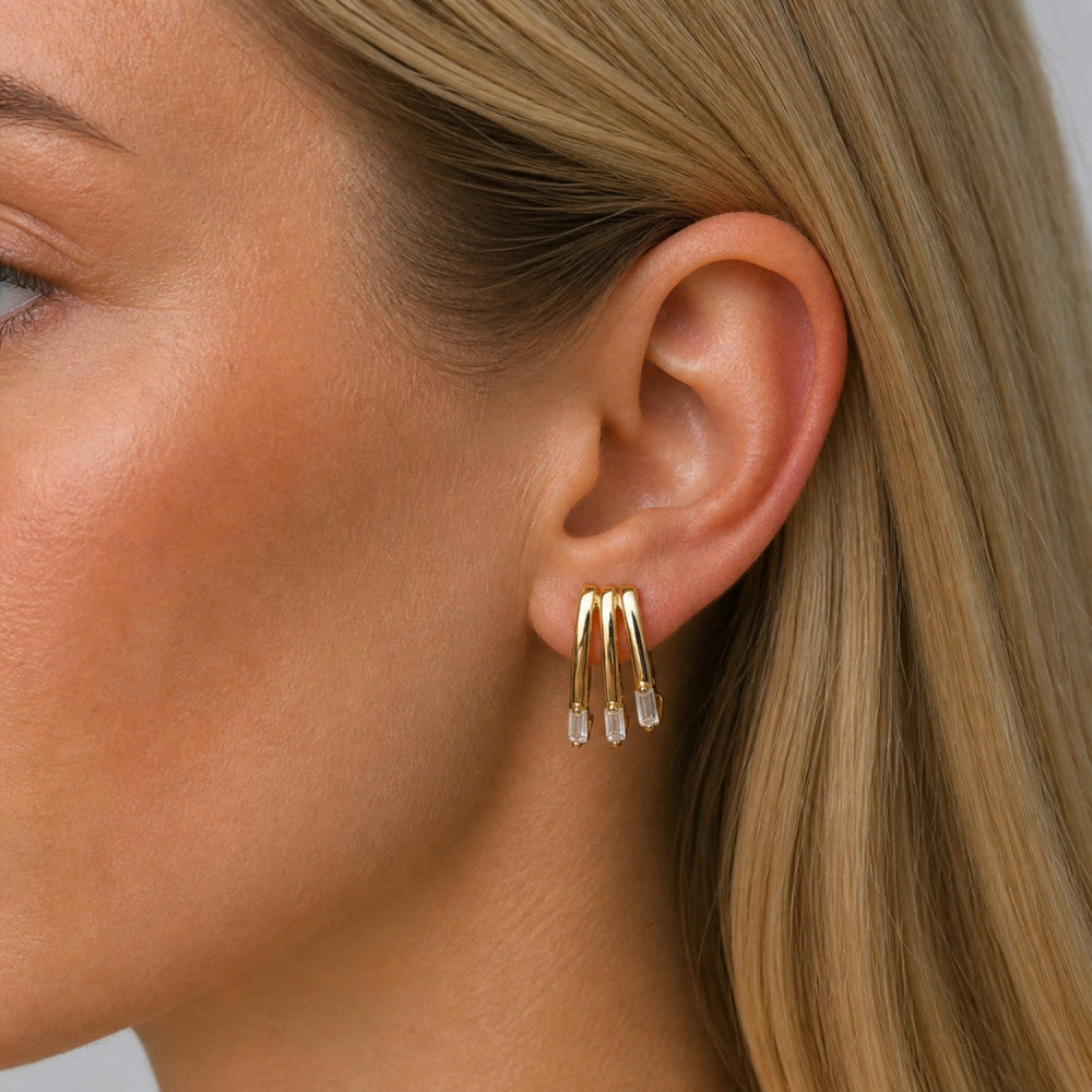 Oro Laminado Stud Earring, Gold Filled Style Baguette Design, with White Cubic Zirconia, Polished, Golden Finish