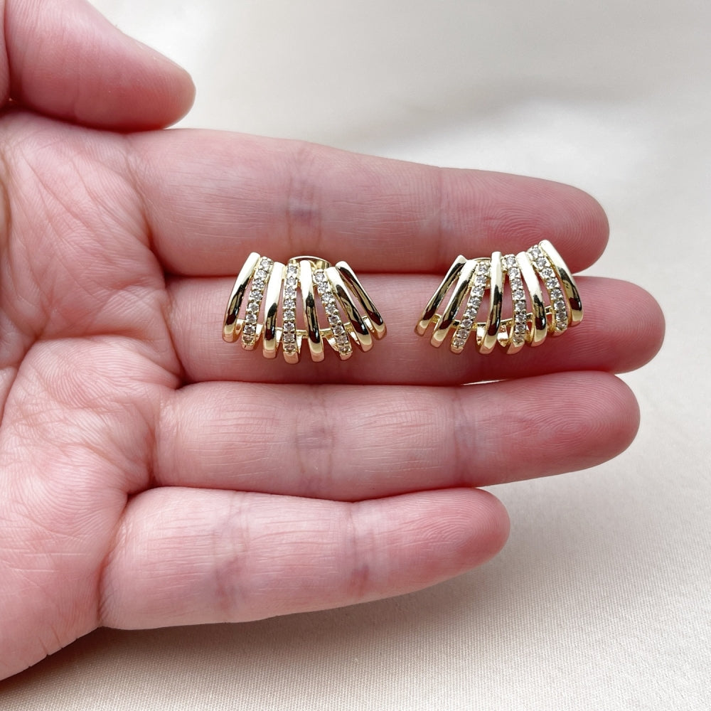 Oro Laminado Stud Earring, Gold Filled Style with White Cubic Zirconia, Polished, Golden Finish