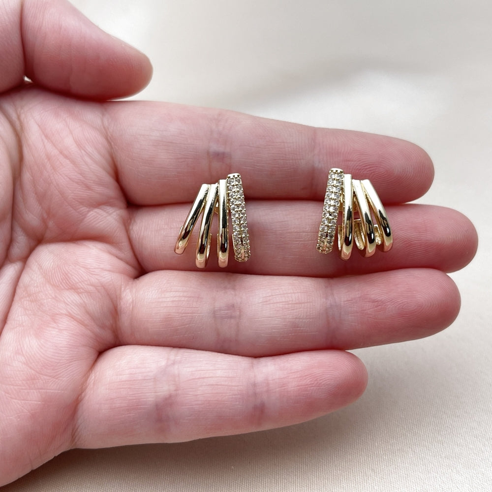 Oro Laminado Stud Earring, Gold Filled Style with White Micro Pave, Polished, Golden Finish