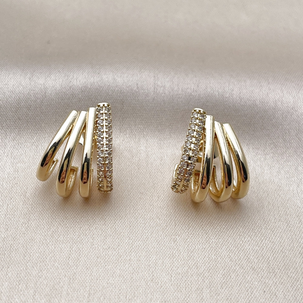 Oro Laminado Stud Earring, Gold Filled Style with White Micro Pave, Polished, Golden Finish