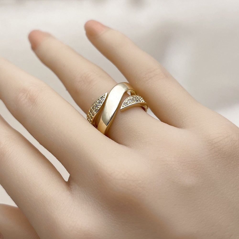 Oro Laminado Multi Stone Ring, Gold Filled Style with White Cubic Zirconia, Polished, Golden Finish
