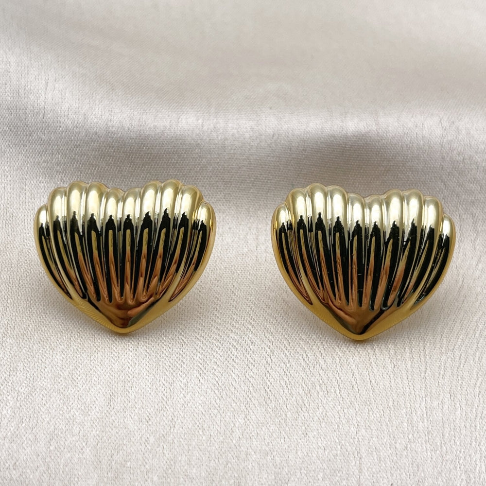 Stainless Steel Stud Earring, Heart Design, Polished, Golden Finish