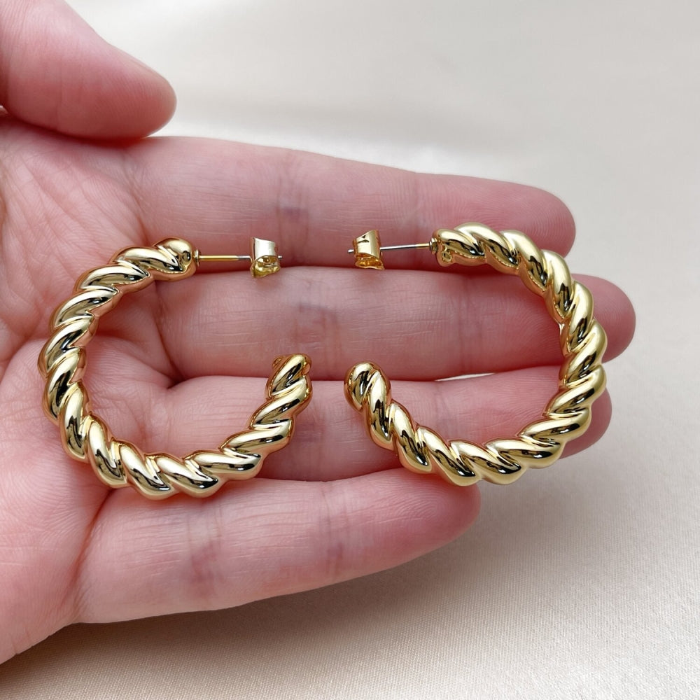 Stainless Steel Medium Hoop, Twist Design, Polished, Golden Finish
