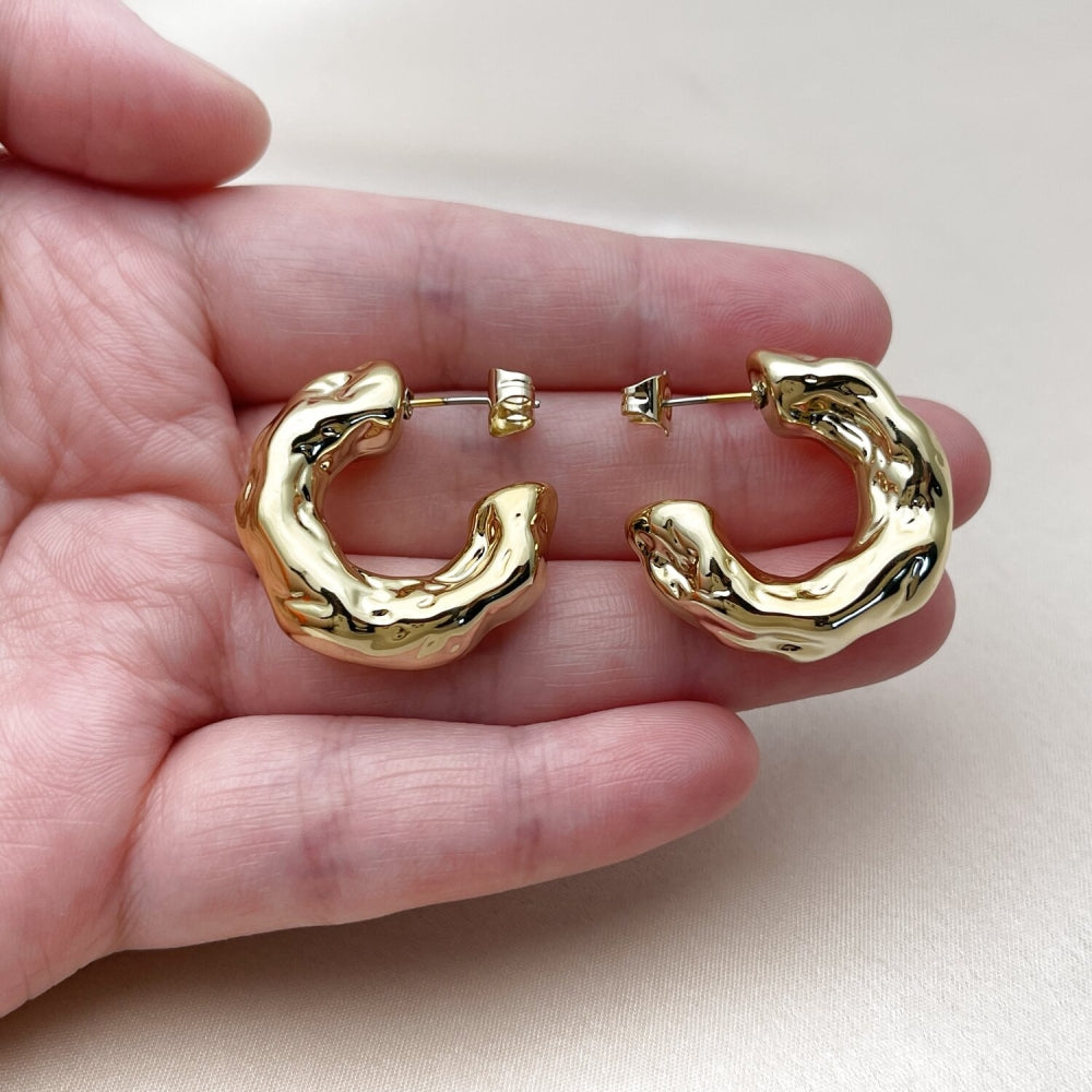 Stainless Steel Medium Hoop, Polished, Golden Finish