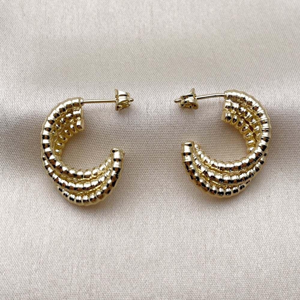 Oro Laminado Small Hoop, Gold Filled Style Diamond Cutting Finish, Golden Finish