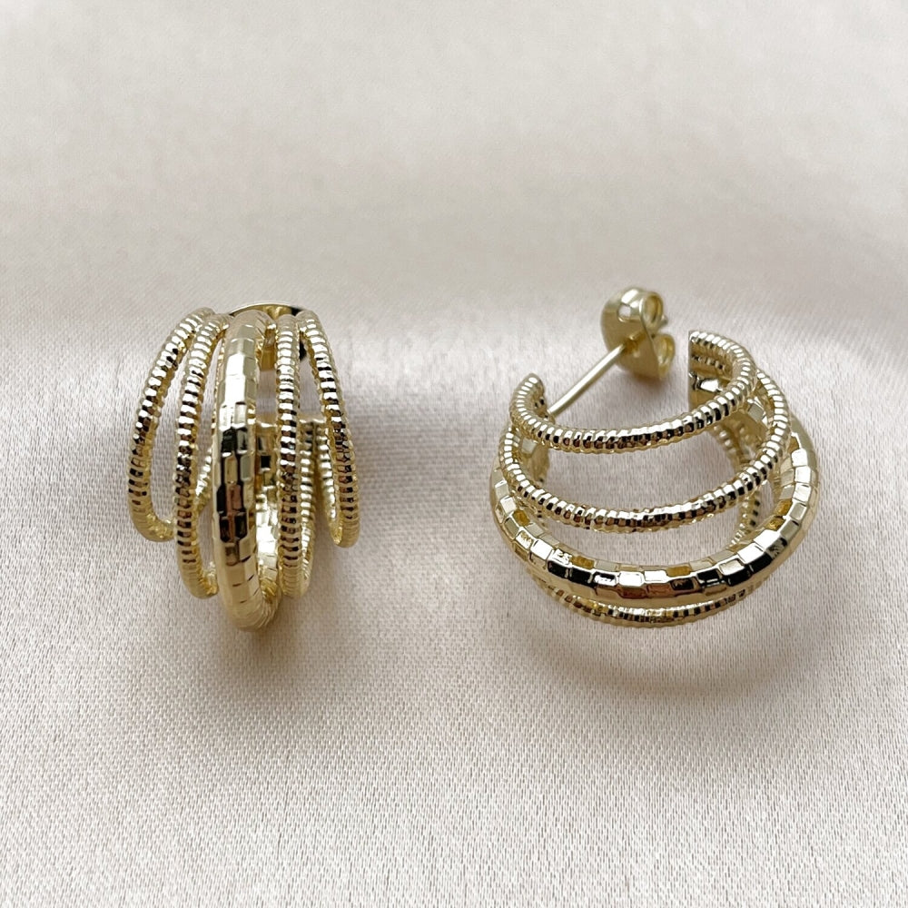 Oro Laminado Small Hoop, Gold Filled Style Diamond Cutting Finish, Golden Finish