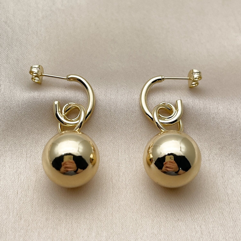 Oro Laminado Dangle Earring, Gold Filled Style Ball Design, Polished, Golden Finish