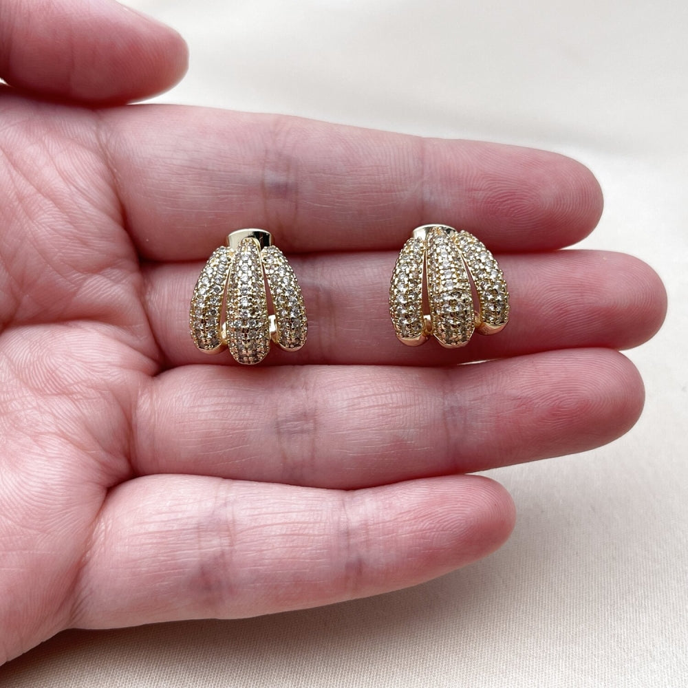 Oro Laminado Stud Earring, Gold Filled Style with White Micro Pave, Polished, Golden Finish