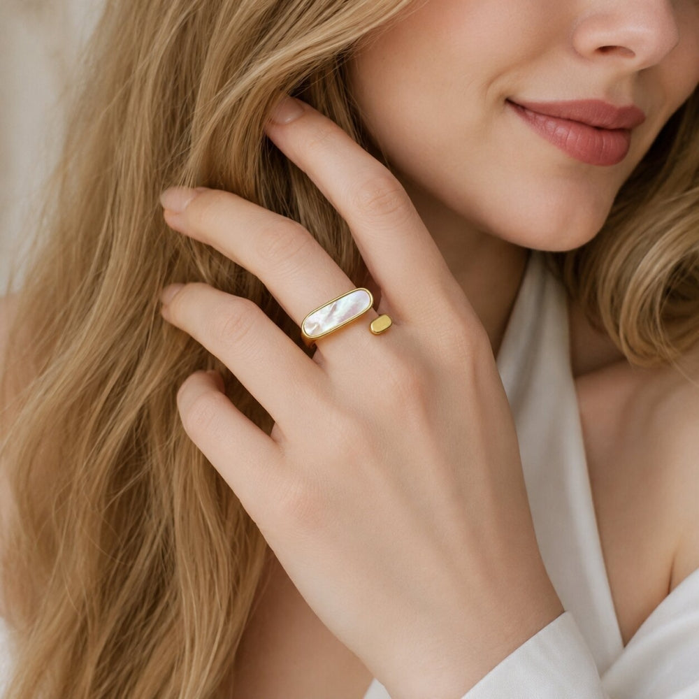 Oro Laminado Multi Stone Ring, Gold Filled Style Horseshoe Design, with Ivory Mother of Pearl, Polished, Golden Finish