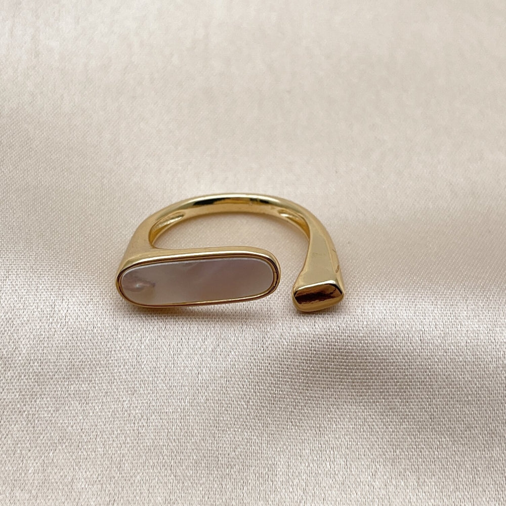 Oro Laminado Multi Stone Ring, Gold Filled Style Horseshoe Design, with Ivory Mother of Pearl, Polished, Golden Finish