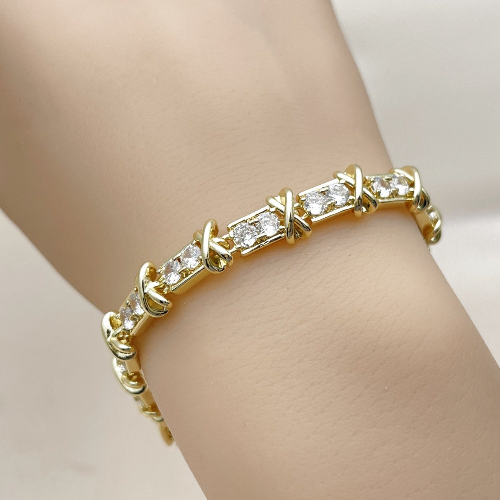 Oro Laminado Fancy Bracelet, Gold Filled Style Hugs and Kisses Design, with White Cubic Zirconia, Polished, Golden Finish